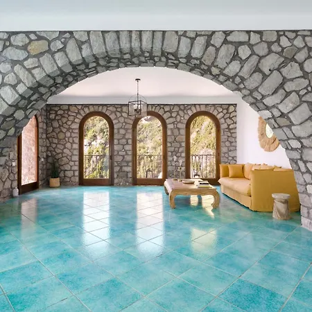 - La Torre Villa *